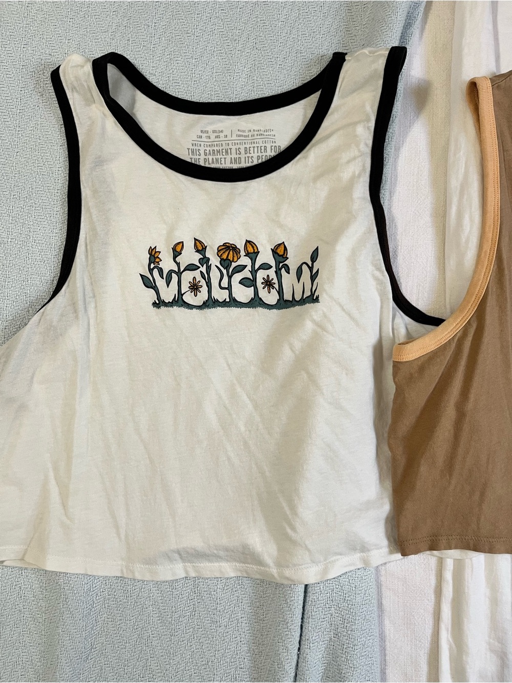 Volcom Tanks - Picture 3 of 3